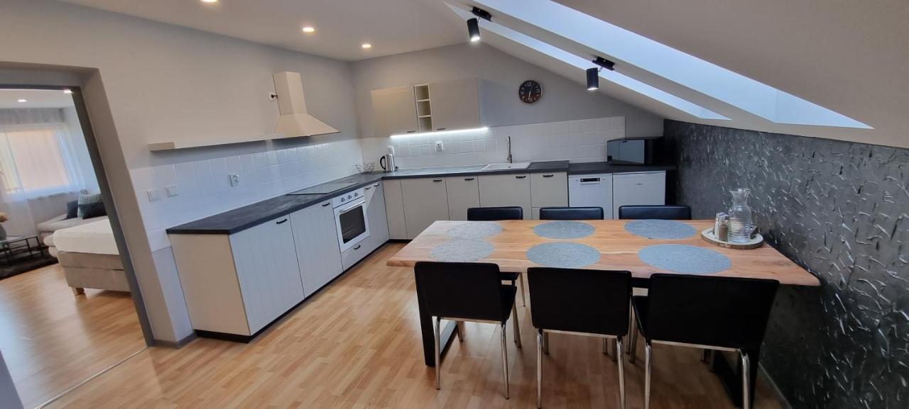 Apartman Viktorie Микулов Екстериор снимка