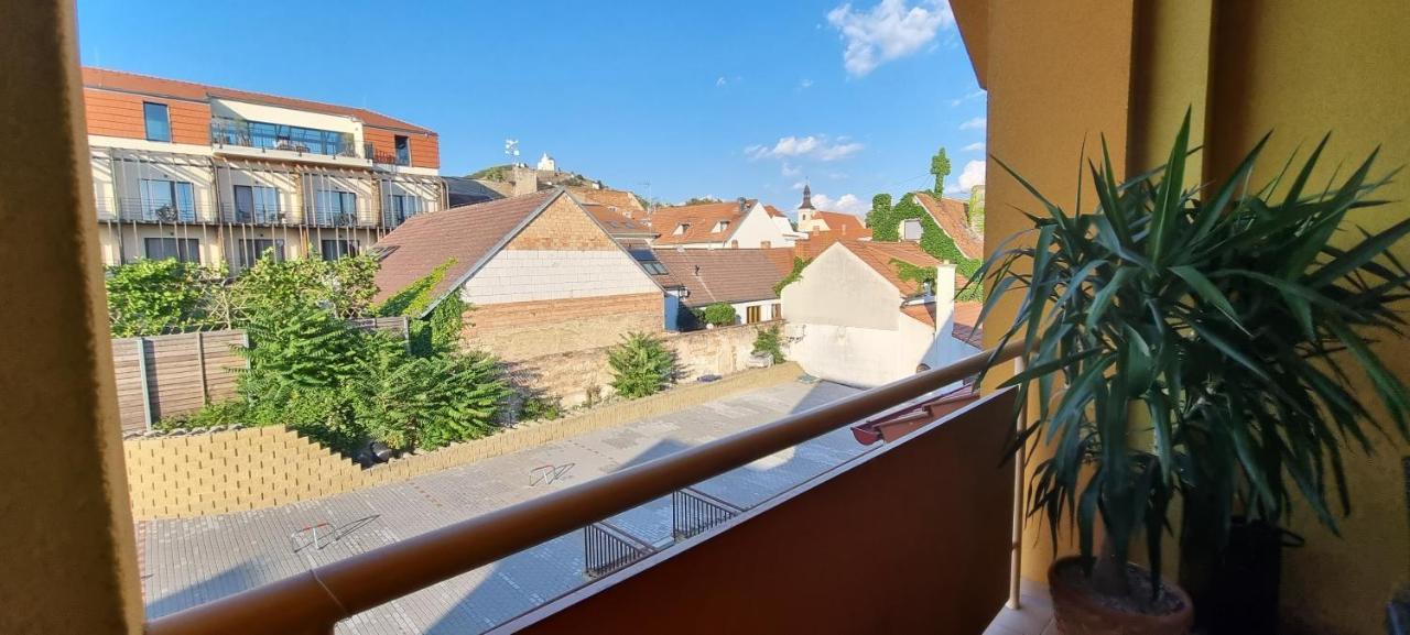 Apartman Viktorie Микулов Екстериор снимка